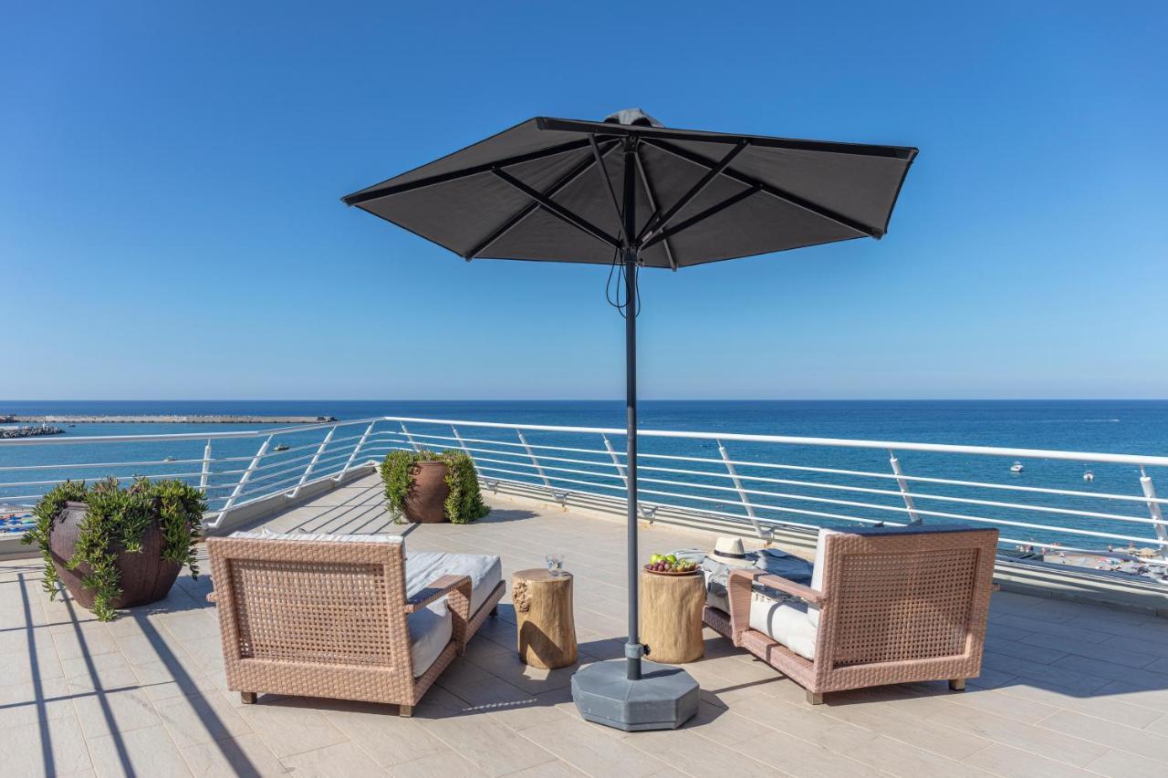 Отель Aquila Porto 5*
